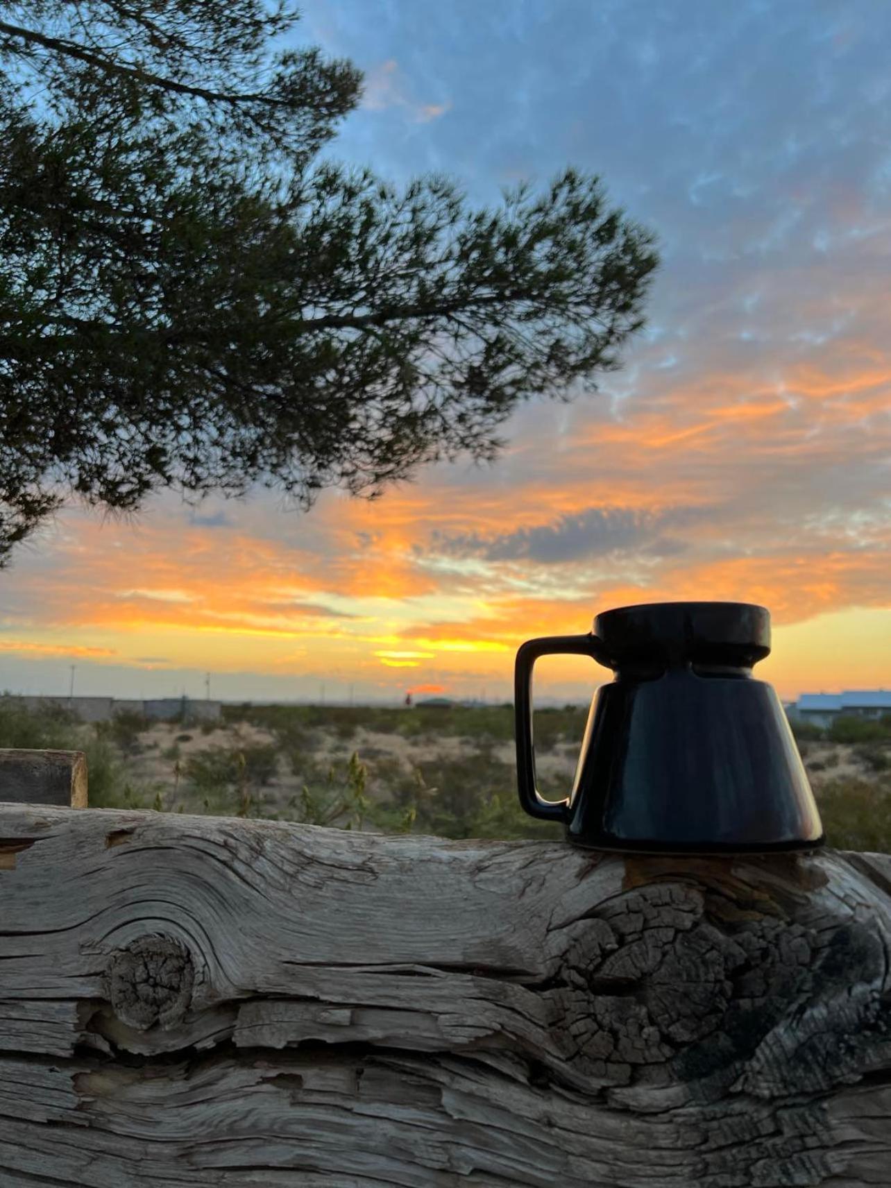 Hole In The Wall Getaway - Usa Mexico Border Bed And Breakfast Columbus Kültér fotó